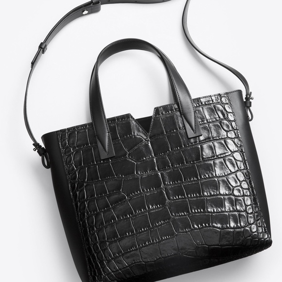 Vince Signature croc embossed Mini Tote EUC - Picture 1 of 8